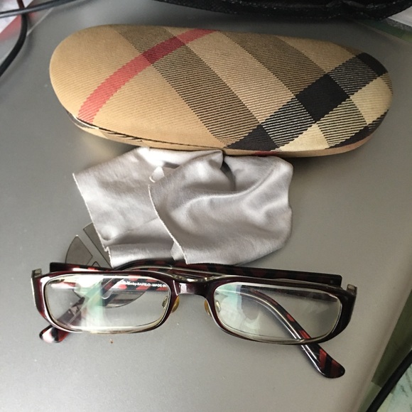 Burberry eyeglasses - Picture 3 of 5